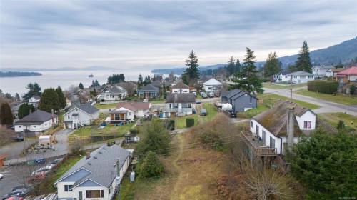 126 Baden Powell St, Ladysmith, BC 