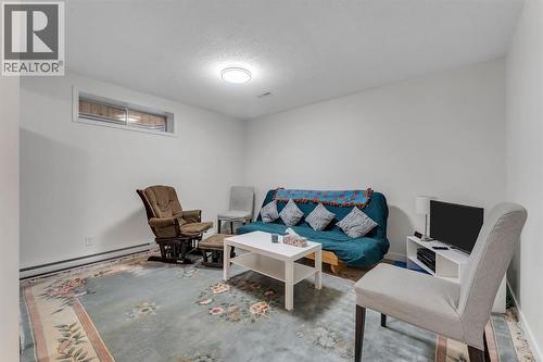 405 Kincora Drive Nw, Calgary, AB - Indoor Photo Showing Other Room