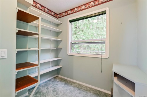 1575 Dean Park Rd, North Saanich, BC 