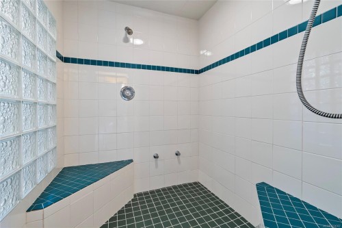 1575 Dean Park Rd, North Saanich, BC 