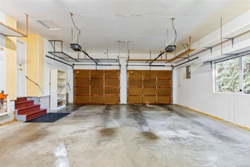 1575 Dean Park Rd, North Saanich, BC 