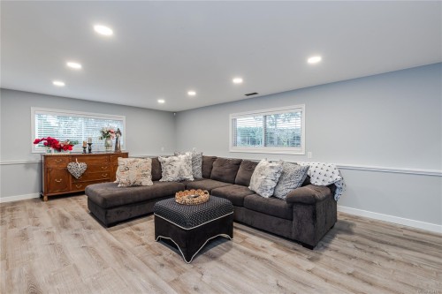 2348 Thomas Pl, Nanaimo, BC 