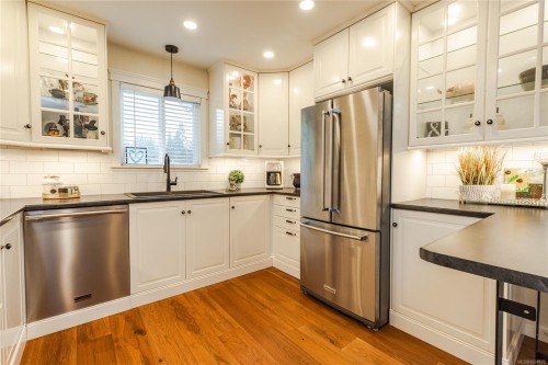 2348 Thomas Pl, Nanaimo, BC 