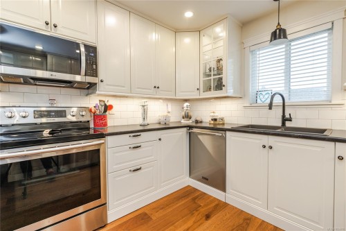 2348 Thomas Pl, Nanaimo, BC 