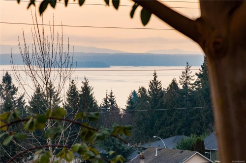 439 Thetis Dr, Ladysmith, BC 