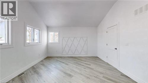 85 Albany Avenue, Hamilton, ON - Indoor Photo Showing Other Room