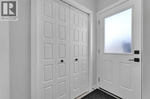 67 Corner Glen Gardens Ne, Calgary, AB - Indoor Photo Showing Other Room