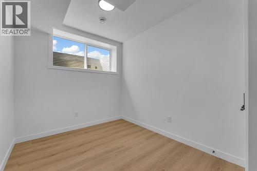 67 Corner Glen Gardens Ne, Calgary, AB - Indoor Photo Showing Other Room