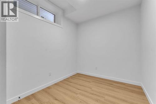 67 Corner Glen Gardens Ne, Calgary, AB - Indoor Photo Showing Other Room