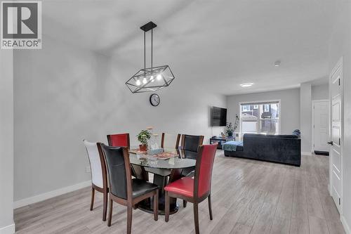 67 Corner Glen Gardens Ne, Calgary, AB - Indoor Photo Showing Dining Room