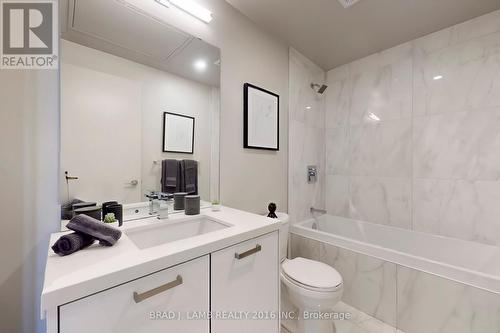1207 - 458 Richmond Street W, Toronto, ON - Indoor Photo Showing Bathroom