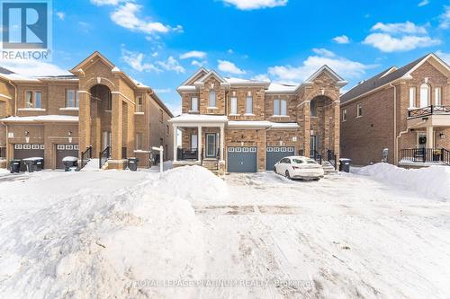202 Sutherland Avenue, Bradford West Gwillimbury, ON - Outdoor With Facade