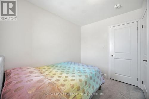 202 Sutherland Avenue, Bradford West Gwillimbury, ON - Indoor Photo Showing Bedroom