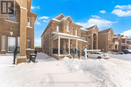 202 Sutherland Avenue, Bradford West Gwillimbury, ON - Outdoor With Facade