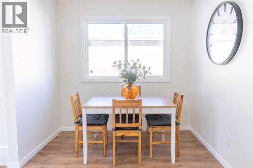 215 Overdown Drive, Red Deer, AB - Indoor Photo Showing Dining Room