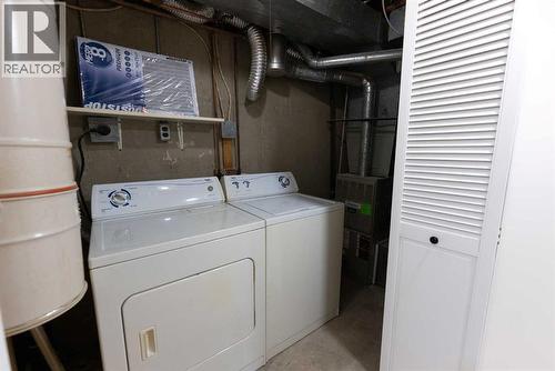 215 Overdown Drive, Red Deer, AB - Indoor Photo Showing Laundry Room
