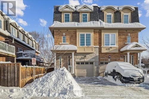 15 - 2220 QUEENSWAY DRIVE  Burlington, ON L7R 0E7