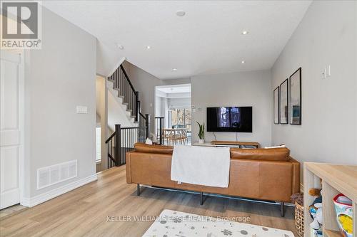 15 - 2220 Queensway Drive, Burlington, ON - Indoor Photo Showing Other Room