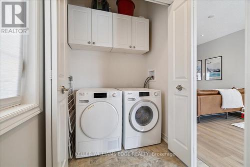 15 - 2220 Queensway Drive, Burlington, ON - Indoor Photo Showing Laundry Room