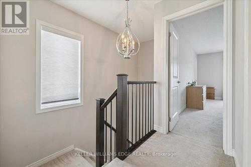 15 - 2220 Queensway Drive, Burlington, ON - Indoor Photo Showing Other Room
