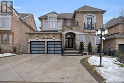 81 ROYAL WEST DRIVE  Brampton, ON L6X 0Z8