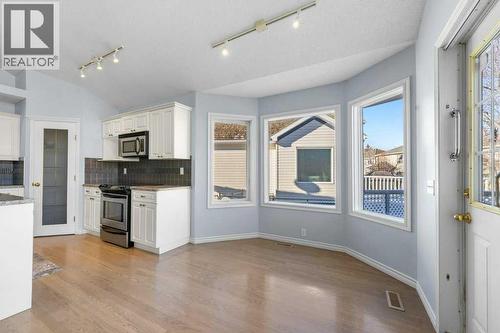58 Chaparral Close Se, Calgary, AB - Indoor Photo Showing Kitchen