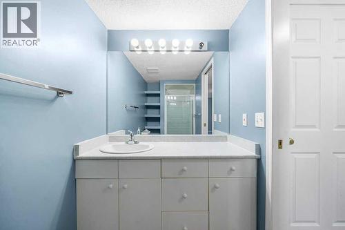 58 Chaparral Close Se, Calgary, AB - Indoor Photo Showing Bathroom