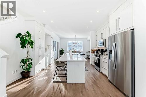 197 Dawson Way, Chestermere, AB - Indoor Photo Showing Kitchen With Upgraded Kitchen