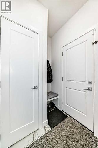 197 Dawson Way, Chestermere, AB - Indoor Photo Showing Other Room