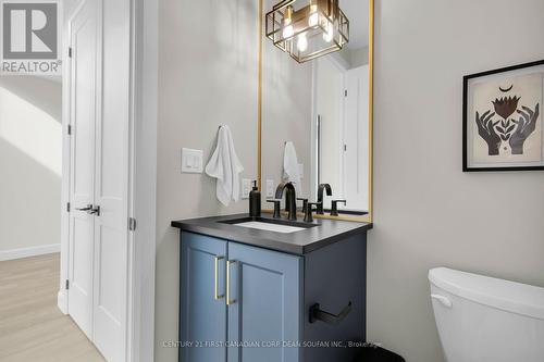 7251 Silver Creek Circle, London South (South V), ON - Indoor Photo Showing Bathroom