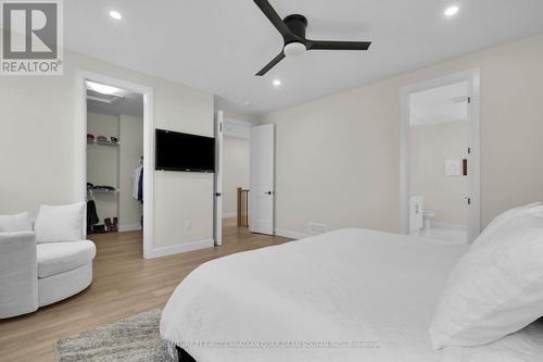 7251 Silver Creek Circle, London South (South V), ON - Indoor Photo Showing Bedroom