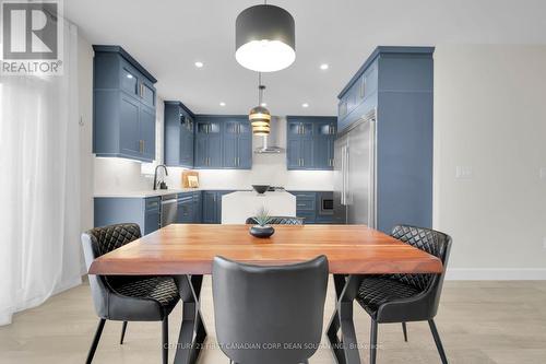 7251 Silver Creek Circle, London South (South V), ON - Indoor Photo Showing Dining Room