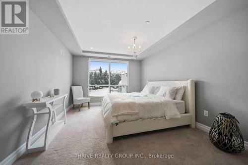205 - 240 Villagewalk Boulevard, London North (North R), ON - Indoor Photo Showing Bedroom