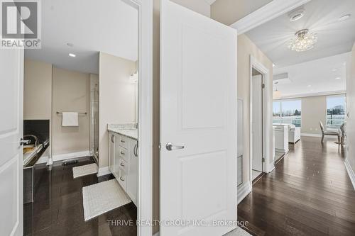 205 - 240 Villagewalk Boulevard, London North (North R), ON - Indoor Photo Showing Other Room