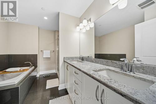 205 - 240 Villagewalk Boulevard, London North (North R), ON - Indoor Photo Showing Bathroom