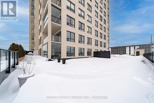 205 - 240 Villagewalk Boulevard, London North (North R), ON - Outdoor