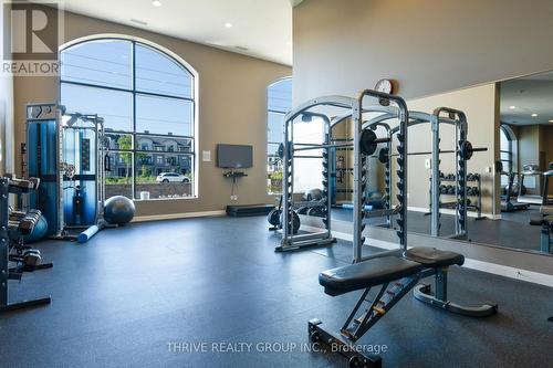 205 - 240 Villagewalk Boulevard, London North (North R), ON - Indoor Photo Showing Gym Room
