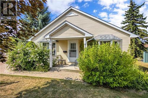 375 Silverbirch Boulevard, Hamilton, ON - Outdoor