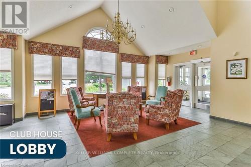375 Silverbirch Boulevard, Hamilton, ON - Indoor Photo Showing Living Room