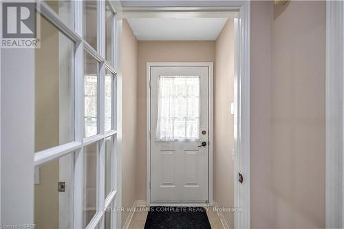 375 Silverbirch Boulevard, Hamilton, ON - Indoor Photo Showing Other Room