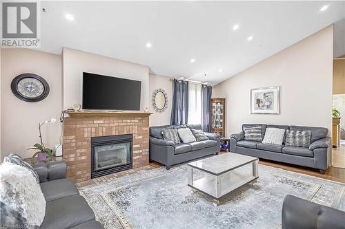 375 Silverbirch Boulevard, Hamilton, ON - Indoor Photo Showing Living Room With Fireplace