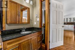 Apartment bathroom - 