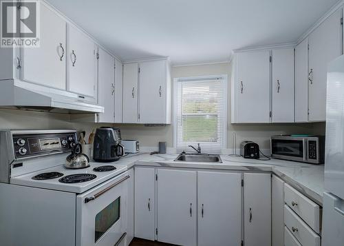 14 Freshwater Crescent, Placentia, NL - Indoor Photo Showing Kitchen