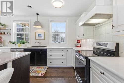 5 Cobourg Street, Goderich (Goderich (Town)), ON - Indoor Photo Showing Kitchen With Double Sink With Upgraded Kitchen
