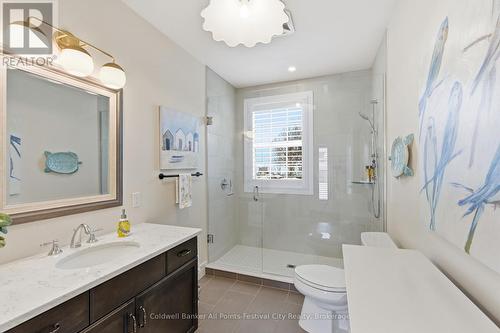 5 Cobourg Street, Goderich (Goderich (Town)), ON - Indoor Photo Showing Bathroom