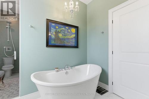 5 Cobourg Street, Goderich (Goderich (Town)), ON - Indoor Photo Showing Bathroom
