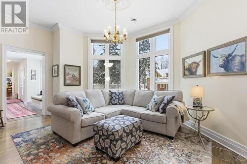5 Cobourg Street, Goderich (Goderich (Town)), ON - Indoor Photo Showing Living Room