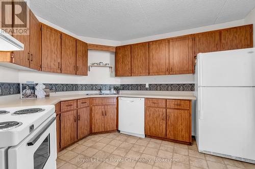 803 - 22 Marilyn Drive, Guelph (Riverside Park), ON - Indoor Photo Showing Kitchen