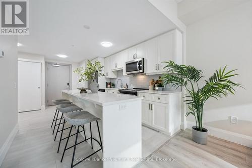 514 - 73 Arthur Street S, Guelph (St. Patrick'S Ward), ON - Indoor Photo Showing Kitchen With Upgraded Kitchen