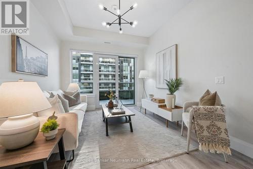 514 - 73 Arthur Street S, Guelph (St. Patrick'S Ward), ON - Indoor Photo Showing Living Room